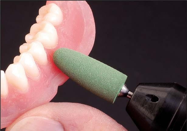 gumka P0674 do akrylu zielona zbierajaca zdj. pracy.jpg